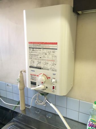 伊奈町電気温水器取付工事
